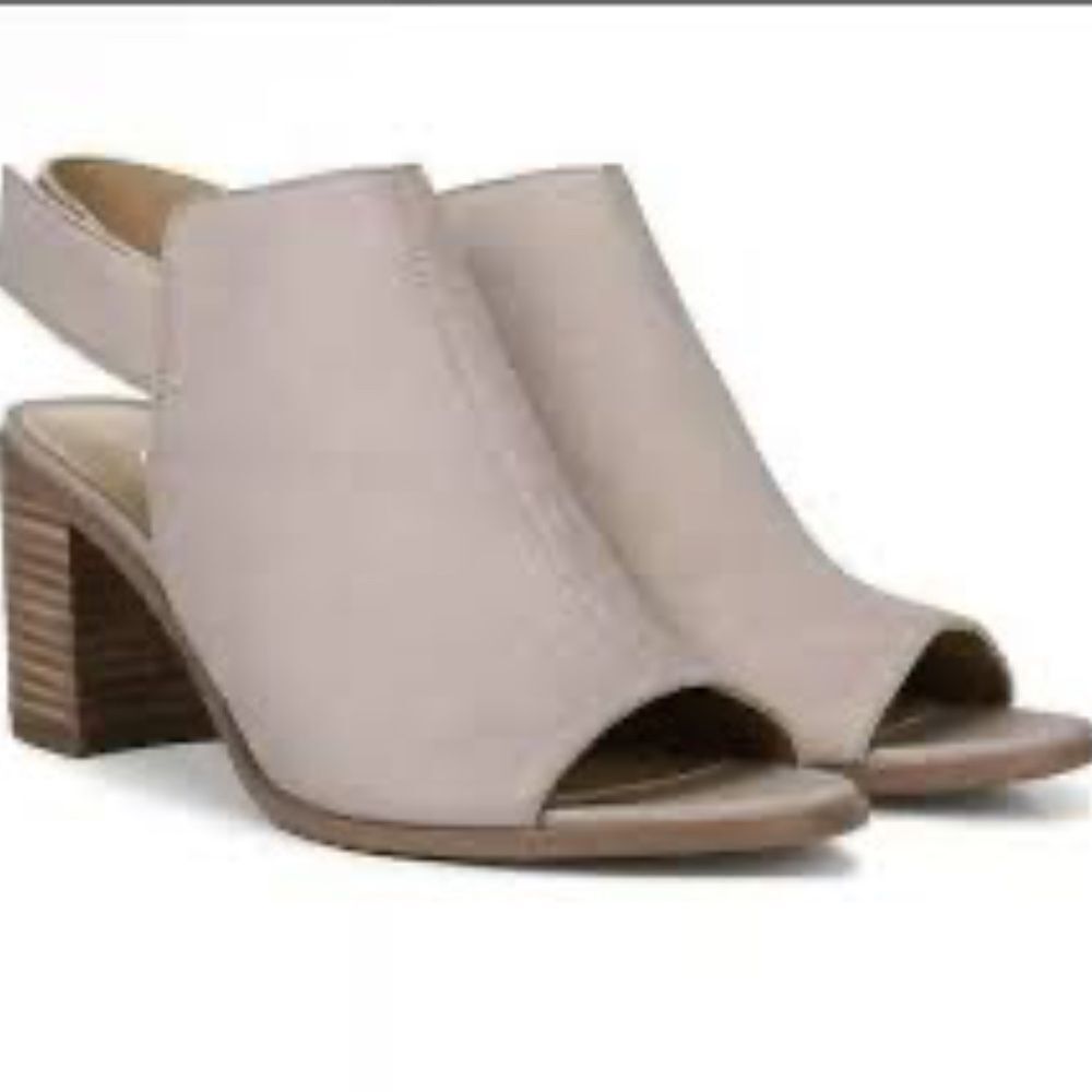 Franco Sarto Helix Slingback Peep Toe Stack Heel Sandals Sz 9.5